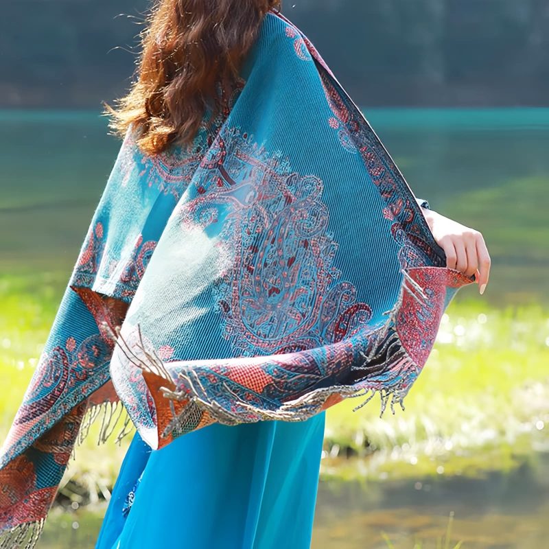 Chale con Estampado de Hojas de Vid Tibetano Tibetan Vine Leaves Pattern Shawl