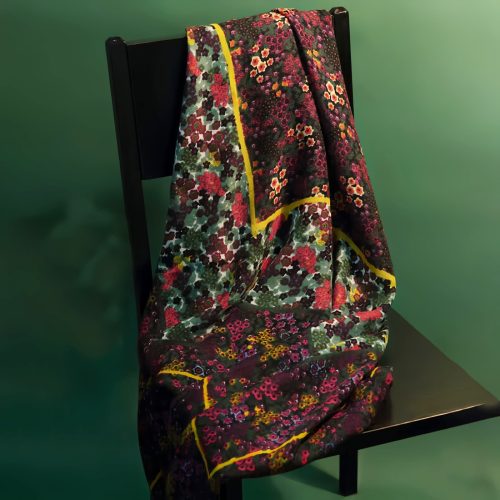 Chal envolvente con estampado floral tibetano vintage Chal envolvente con estampado floral tibetano vintage