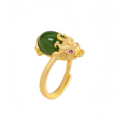 Anillo de la Fortuna Pixiu Bañado en Oro de 18K con Jade Blanco y Verde Anillo de la Fortuna Pixiu Bañado en Oro de 18K con Jade Blanco y Verde