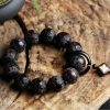 سوار يد من خشب الأبنوس المنقوش بتصميم يين ويانغ على شكل قرع Ebony Wood Yin Yang Engraved Gourd Balance Bracelet