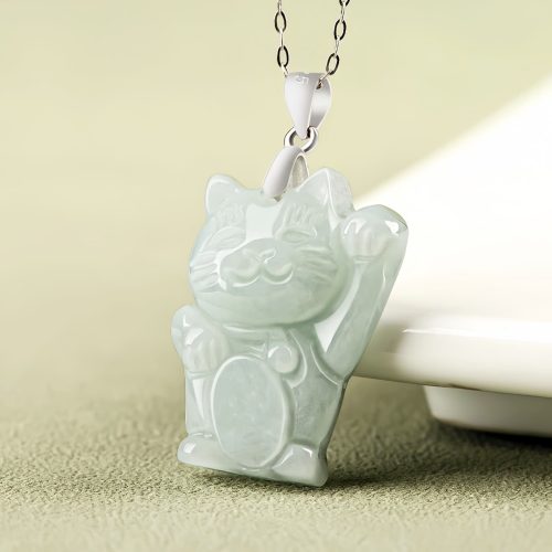 Collar con colgante de gato de la fortuna de jade Collar con colgante de gato de la fortuna de jade