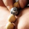 Pulsera de la Fortuna Bagua de Madera de Melocotón del Tíbet con Cinabrio Tibet Peach Wood Cinnabar Bagua Wealth Bracelet