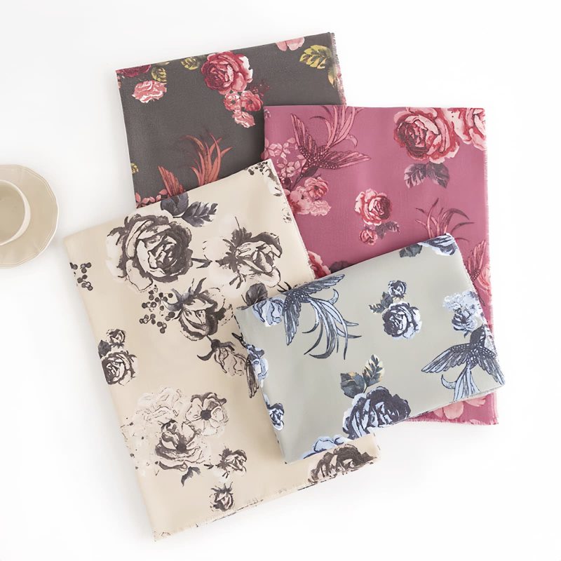 Chale Tibetano con Estampado de Rosas de Poliéster Tibetan Polyester Rose Print Shawl