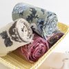 Chale Tibetano con Estampado de Rosas de Poliéster Tibetan Polyester Rose Print Shawl
