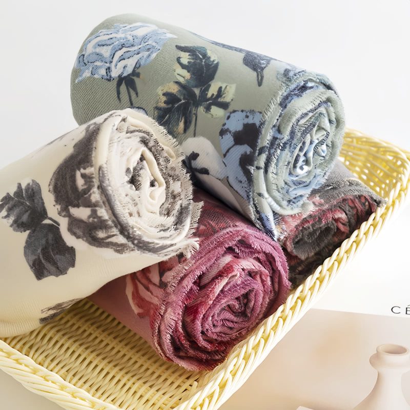 Chale Tibetano con Estampado de Rosas de Poliéster Tibetan Polyester Rose Print Shawl