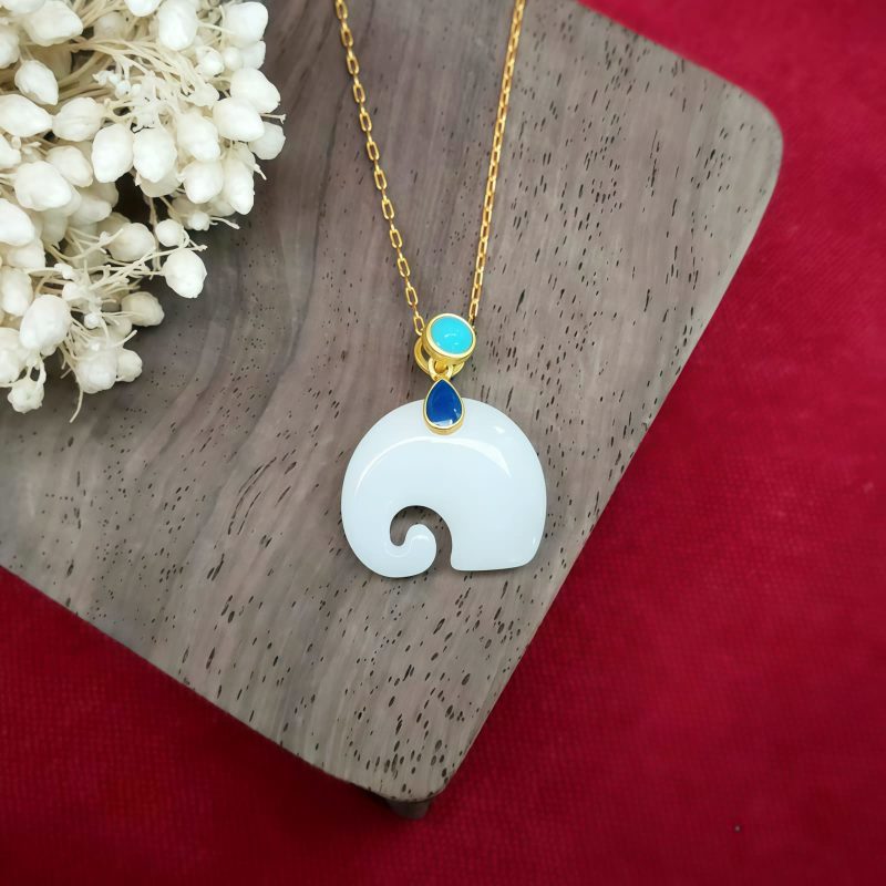 Colar Pingente de Elefante de Jade Branco para Sorte White Jade Elephant Luck Pendant Necklace