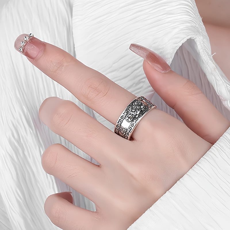 Anel de Prata 925 com PiXiu para Proteção de Riqueza 925 Silver PiXiu Wealth Protection Ring