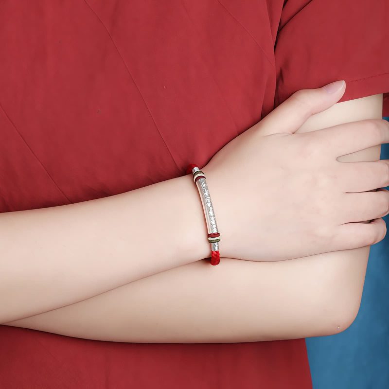 Pulsera de Fuerza Om Mani Padme Hum en Plata de Ley 999 999 Sterling Silver Om Mani Padme Hum Strength Bracelet