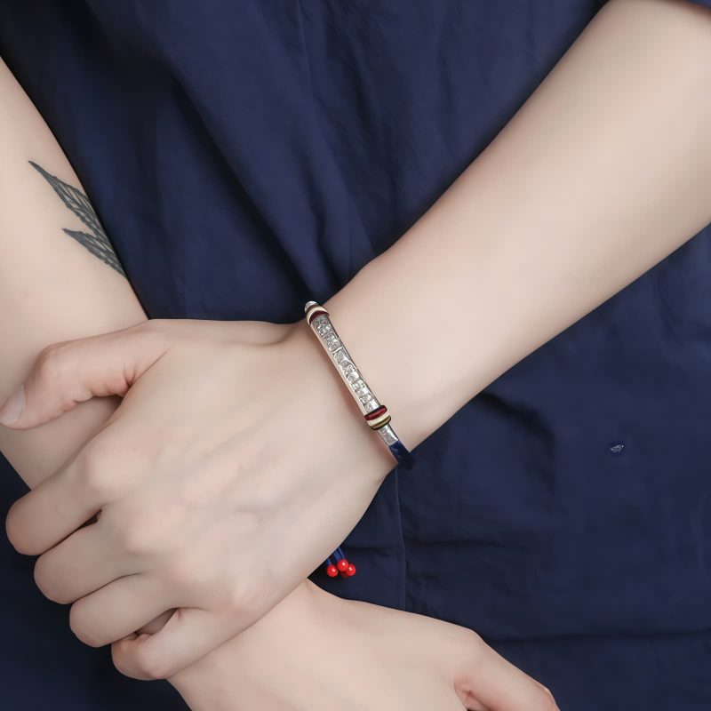 Pulsera de Fuerza Om Mani Padme Hum en Plata de Ley 999 999 Sterling Silver Om Mani Padme Hum Strength Bracelet