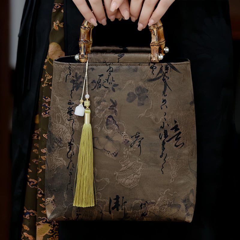 حقيبة يد من الخيزران مزينة برسومات سمكة الكوي والفراشة Butterfly Koi Fish Bamboo Handle Handbag
