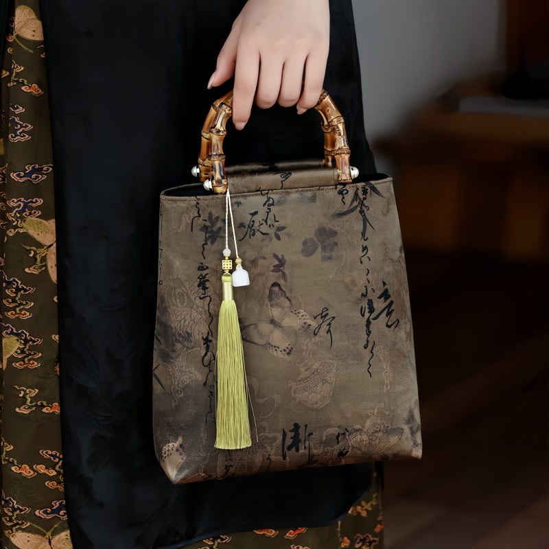 حقيبة يد من الخيزران مزينة برسومات سمكة الكوي والفراشة Butterfly Koi Fish Bamboo Handle Handbag