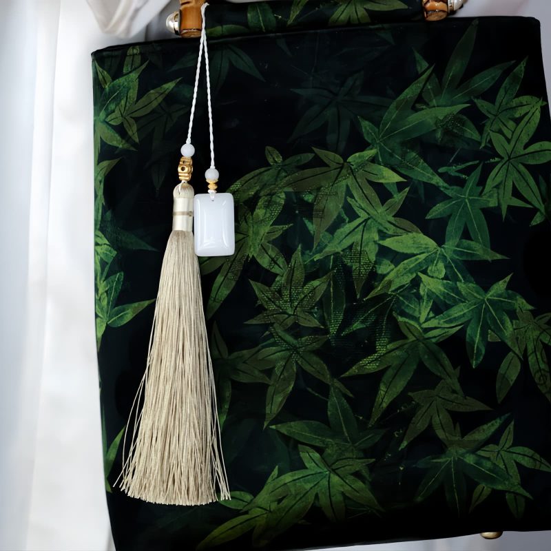حقيبة يد من الخيزران مزينة برسومات سمكة الكوي والفراشة Butterfly Koi Fish Bamboo Handle Handbag