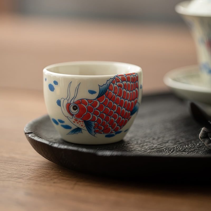 كوب شاي سيراميك صيني بشكل سمكة كوي Chinese Ceramic Koi Fish Teacup