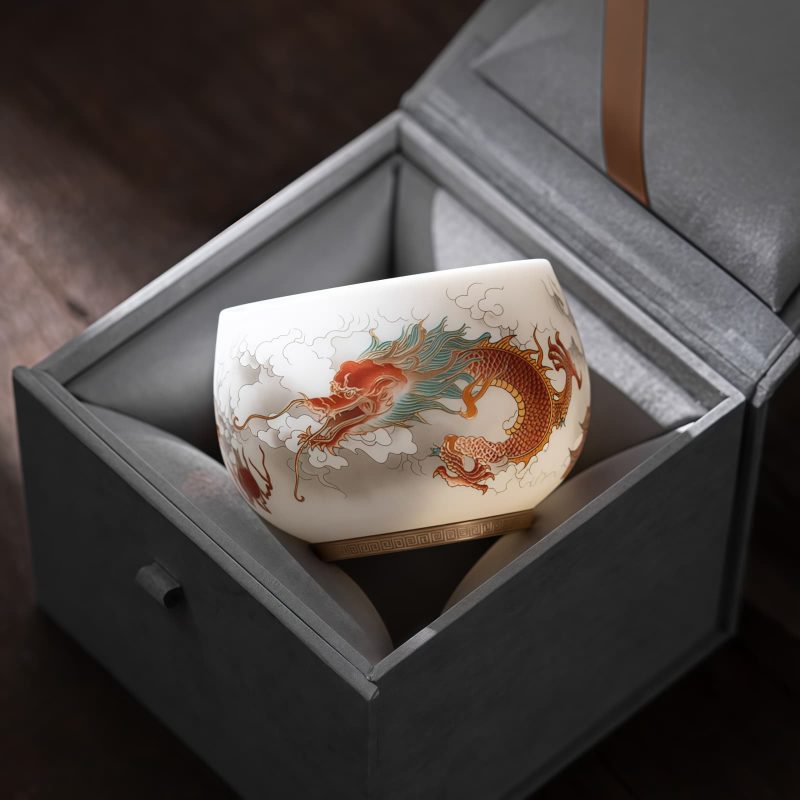 Taza de Té de Cerámica China con Diseño de Dragón Fénix y Pez Koi Chinese Ceramic Koi Fish Teacup with Phoenix Dragon Design