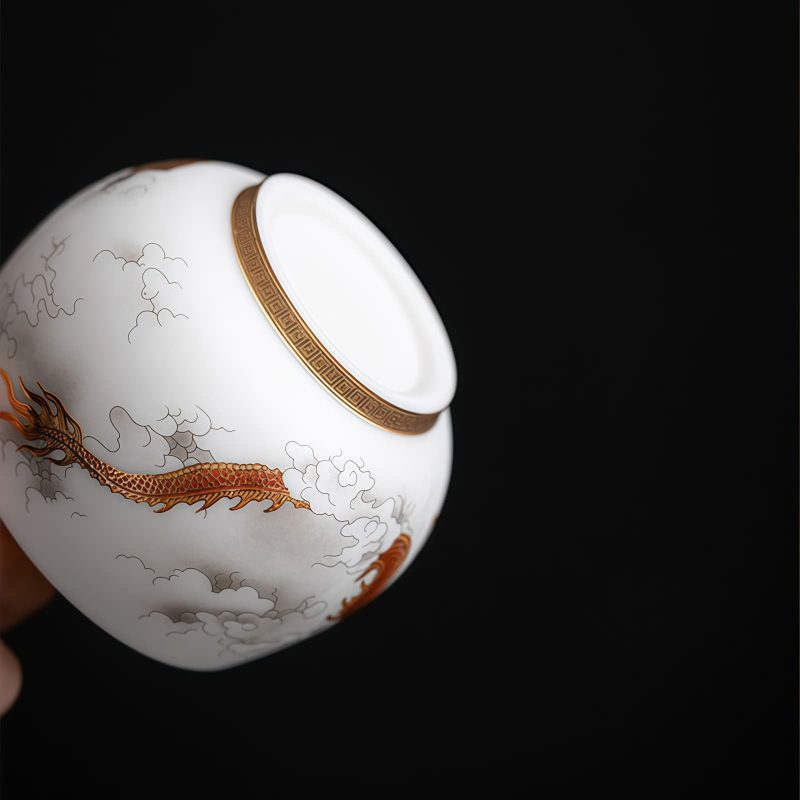 Taza de Té de Cerámica China con Diseño de Dragón Fénix y Pez Koi Chinese Ceramic Koi Fish Teacup with Phoenix Dragon Design