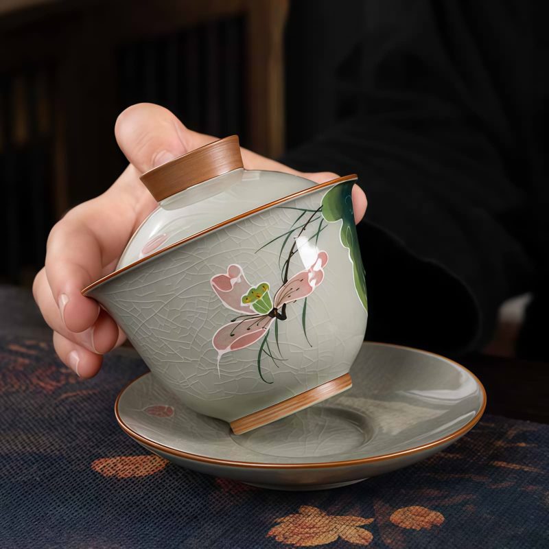 Juego de Taza de Té Gaiwan de Cerámica China con Pez Koi, Plato y Tapa Chinese Ceramic Gaiwan Koi Fish Teacup Set with Saucer and Lid