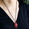 Collar con colgante de cinabrio: Buda sonriente, Yin Yang Cinnabar Laughing Buddha Yin Yang Pendant Necklace