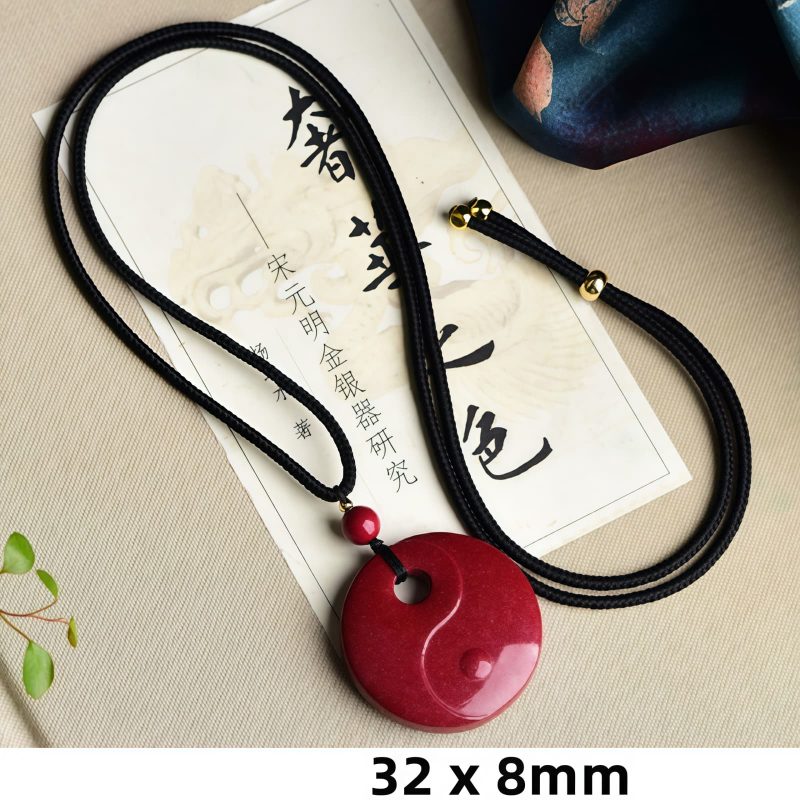 Collar con colgante de cinabrio: Buda sonriente, Yin Yang Cinnabar Laughing Buddha Yin Yang Pendant Necklace