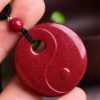 Collar con colgante de cinabrio: Buda sonriente, Yin Yang Cinnabar Laughing Buddha Yin Yang Pendant Necklace