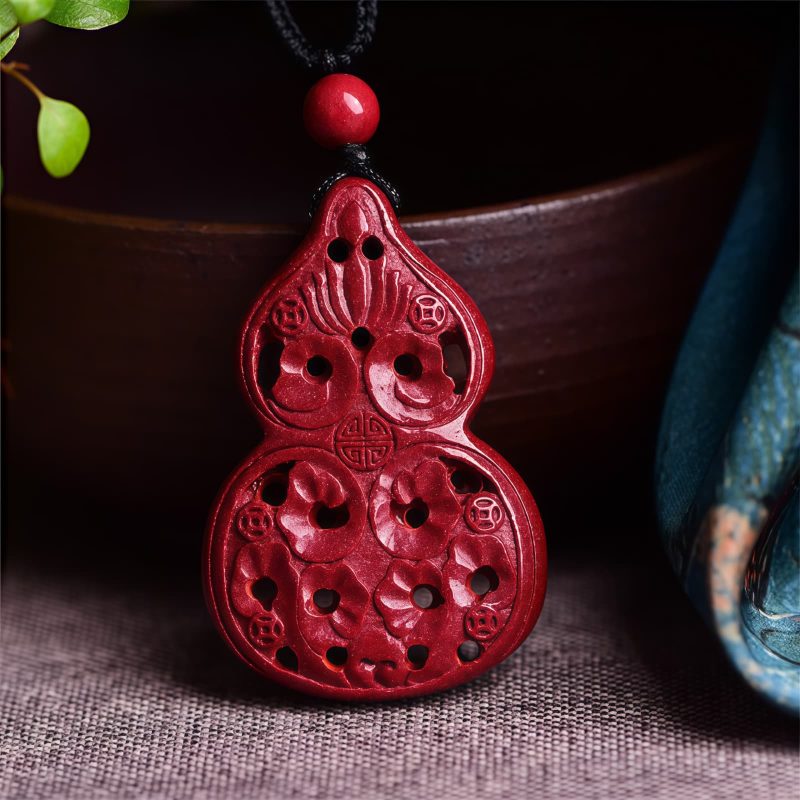 Collar con colgante de cinabrio: Buda sonriente, Yin Yang Cinnabar Laughing Buddha Yin Yang Pendant Necklace
