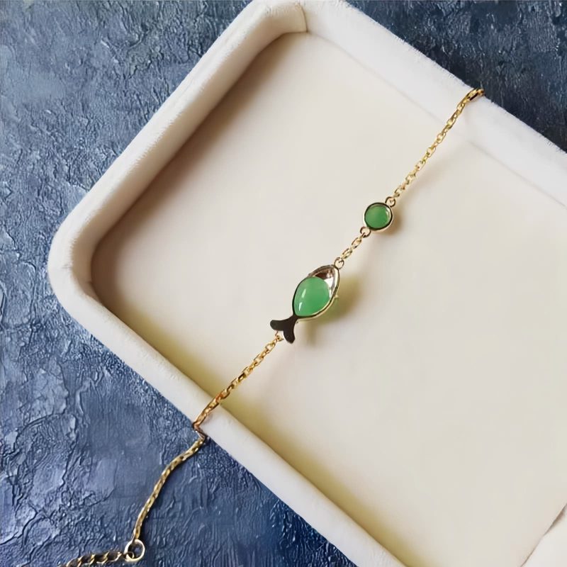 Pulsera de Fuerza con Koi de Calcedonia Verde Green Chalcedony Koi Fish Strength Bracelet