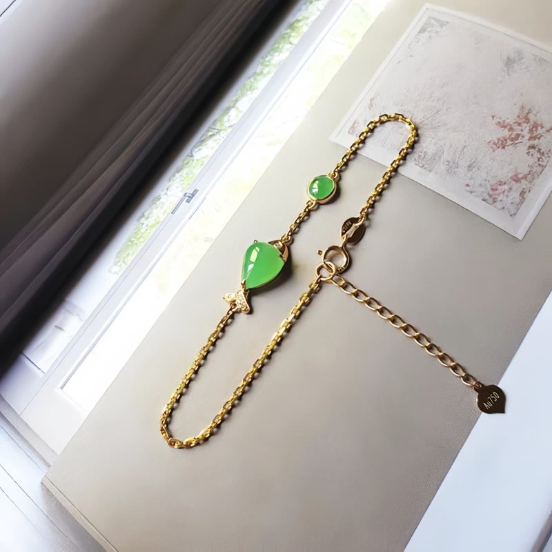 Pulsera de Fuerza con Koi de Calcedonia Verde Green Chalcedony Koi Fish Strength Bracelet