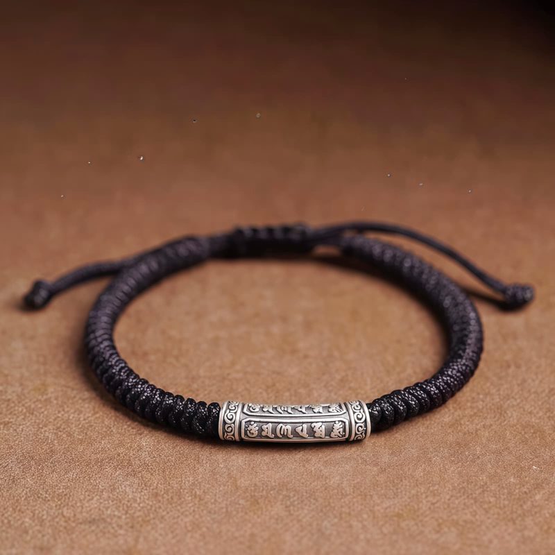 Pulsera de la Suerte de Plata de Ley 999 Om Mani Padme Hum, Hecha a Mano Handmade 999 Sterling Silver Om Mani Padme Hum Luck Bracelet