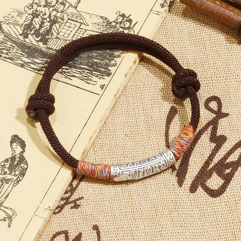 Pulseira de Corda Artesanal em Prata 999 com Mantra Om Mani Padme Hum Handmade 999 Sterling Silver Om Mani Padme Hum Rope Bracelet