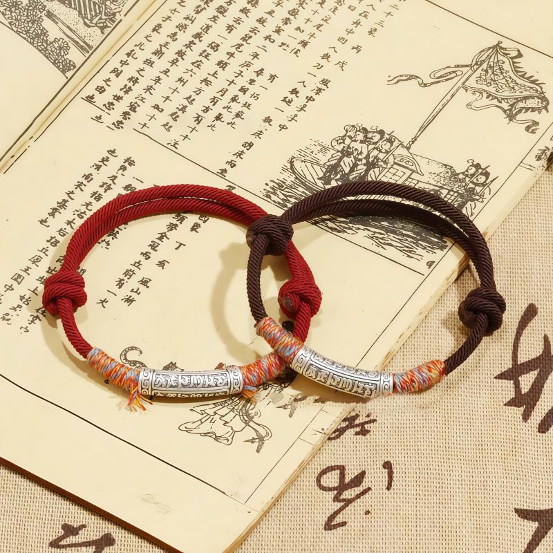 Pulseira de Corda Artesanal em Prata 999 com Mantra Om Mani Padme Hum Handmade 999 Sterling Silver Om Mani Padme Hum Rope Bracelet
