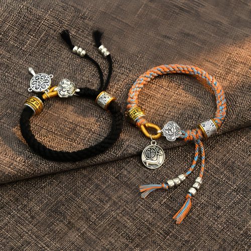 Pulseira Trançada Artesanal Tibetana da Sorte com Om Mani Padme Hum Pulseira Trançada Artesanal Tibetana da Sorte com Om Mani Padme Hum