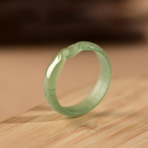Anillo de la Suerte con Koi de Jade de Hetian Anillo de la Suerte con Koi de Jade de Hetian