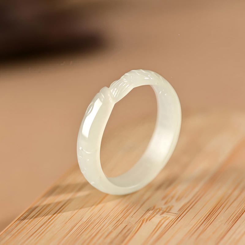 Anillo de la Suerte con Koi de Jade de Hetian Hetian Jade Koi Fish Luck Ring