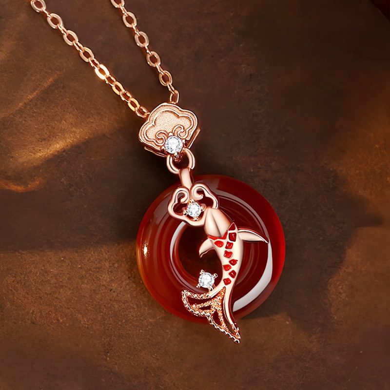 Collar con colgante de pez Koi de ágata roja Red Agate Koi Fish Pendant Necklace