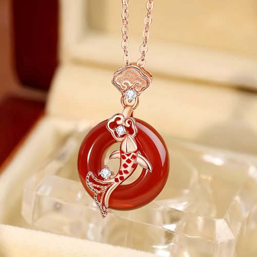 Collar con colgante de pez Koi de ágata roja Collar con colgante de pez Koi de ágata roja