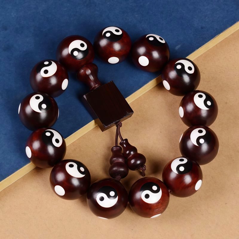 Pulsera de Sándalo Rojo Yin Yang: Armonía y Protección Red Sandalwood Yin Yang Harmony Bracelet