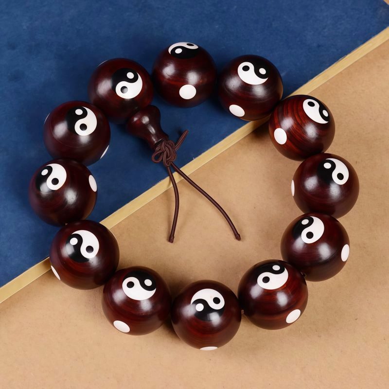 Pulsera de Sándalo Rojo Yin Yang: Armonía y Protección Red Sandalwood Yin Yang Harmony Bracelet