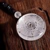 Colgante de Cristal Liuli Yin Yang de las Cinco Montañas Sagradas Taoístas Taoist Five Sacred Mountains Yin Yang Liuli Crystal Pendant