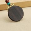 Llavero de Concha Tibetana Om Mani Padme Hum Tibetan Conch Om Mani Padme Hum Key Chain