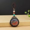 Llavero de Concha Tibetana Om Mani Padme Hum Tibetan Conch Om Mani Padme Hum Key Chain