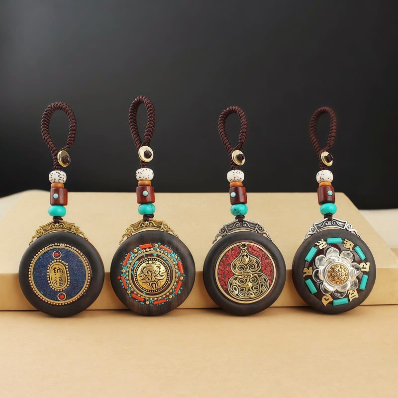 Llavero de Concha Tibetana Om Mani Padme Hum Tibetan Conch Om Mani Padme Hum Key Chain