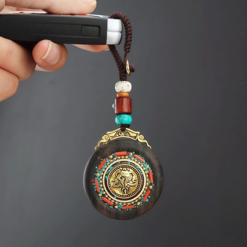 Llavero de Concha Tibetana Om Mani Padme Hum Llavero de Concha Tibetana Om Mani Padme Hum