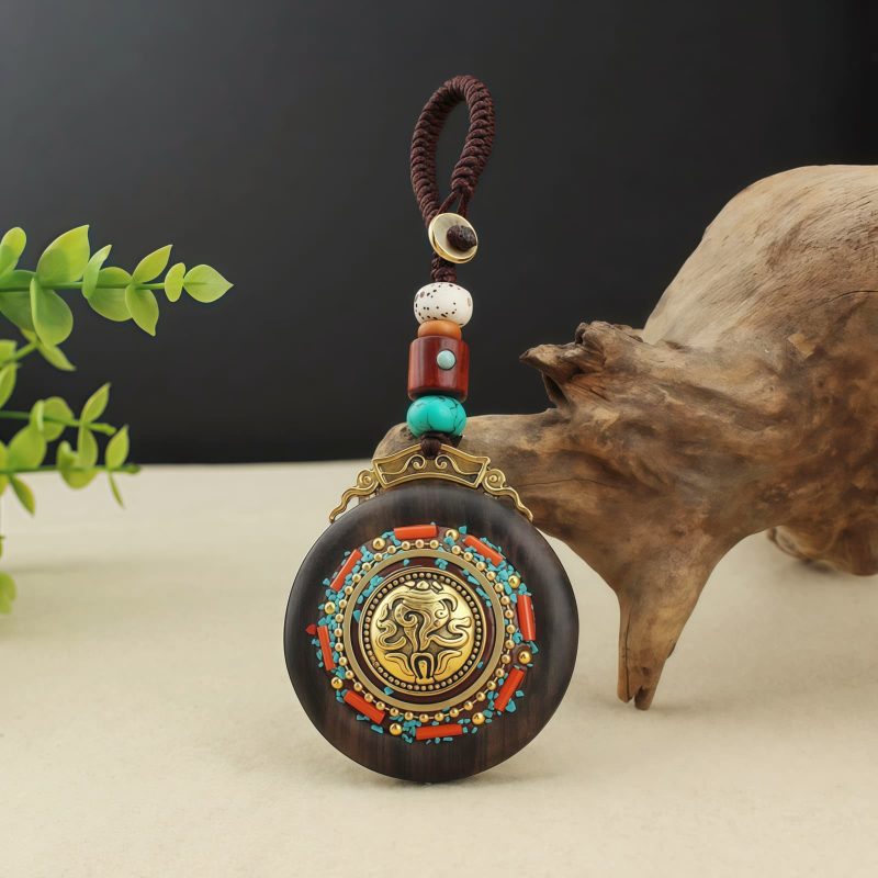 Llavero de Concha Tibetana Om Mani Padme Hum Tibetan Conch Om Mani Padme Hum Key Chain