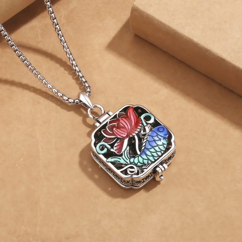 قلادة تعويذة سمك الكوي واللوتس النيبالية من النحاس Tibetan Copper Koi Fish Lotus Luck Ghau Pendant Necklace