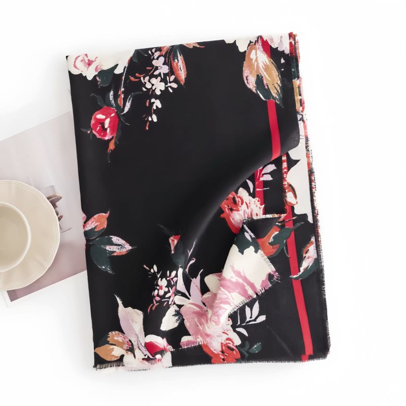 チベットの花柄ショール - 温かい快適なスカーフ Tibetan Flower Print Shawl - Cozy Warm Scarf