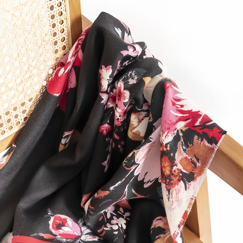 チベットの花柄ショール - 温かい快適なスカーフ Tibetan Flower Print Shawl - Cozy Warm Scarf