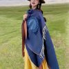 ポケット付きチベット幾何学模様マント Tibetan Geometric Mandala Shawl with Pockets