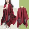 ポケット付きチベット幾何学模様マント Tibetan Geometric Mandala Shawl with Pockets