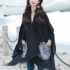 ポケット付きチベット幾何学模様マント Tibetan Geometric Mandala Shawl with Pockets