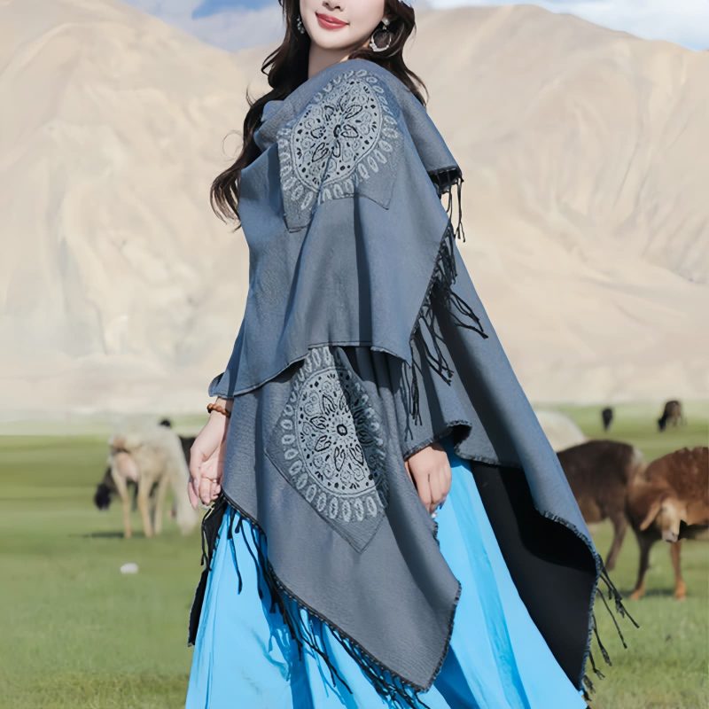 ポケット付きチベット幾何学模様マント Tibetan Geometric Mandala Shawl with Pockets