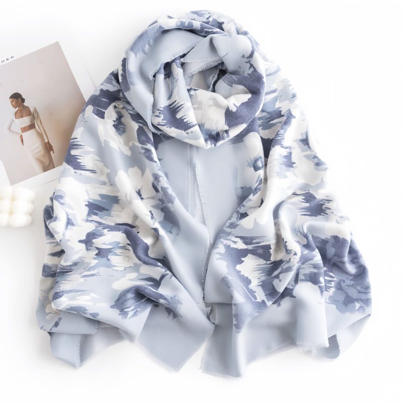 Chaleco Tibetano con Estampado de Rosas: Cálido y Acogedor Tibetan Rose Print Warm Cozy Shawl